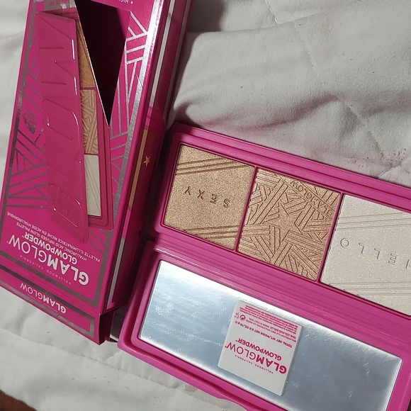 ⭐🍭Glamglow GlowPowder Palette - Picture 2 of 8